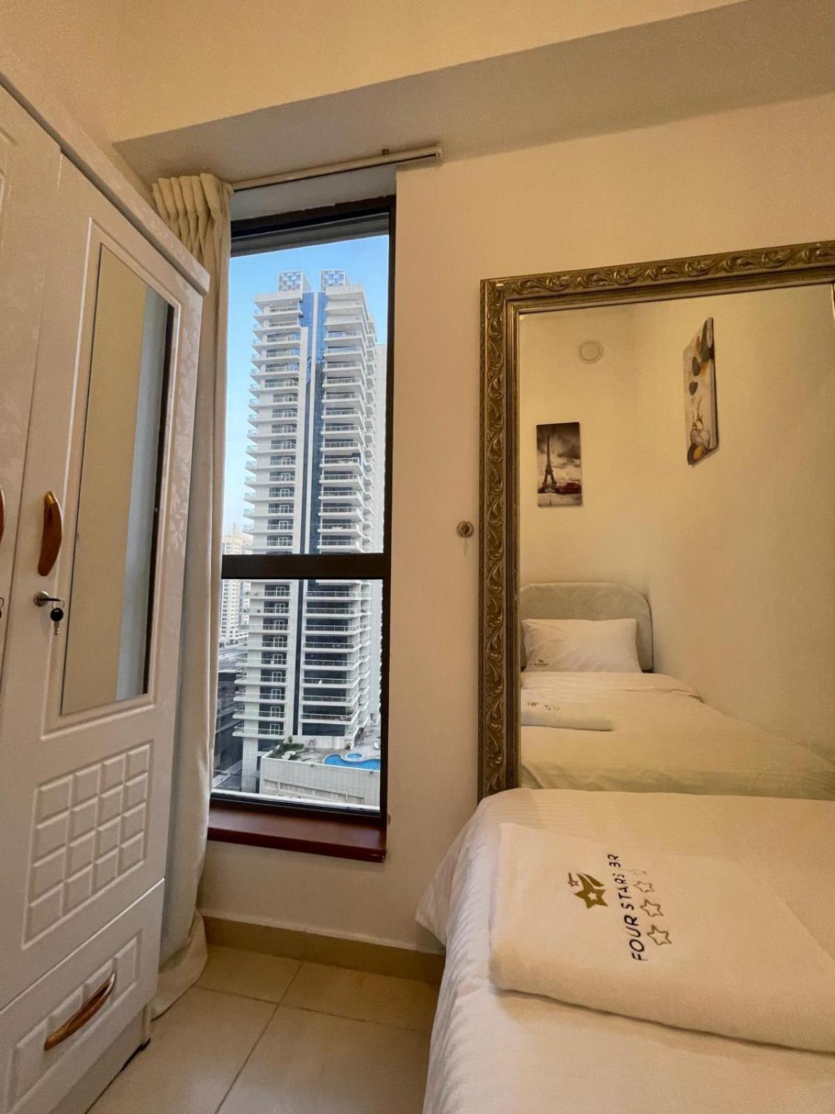 Four Stars Dubai Marina Jbr Hotel Exterior photo